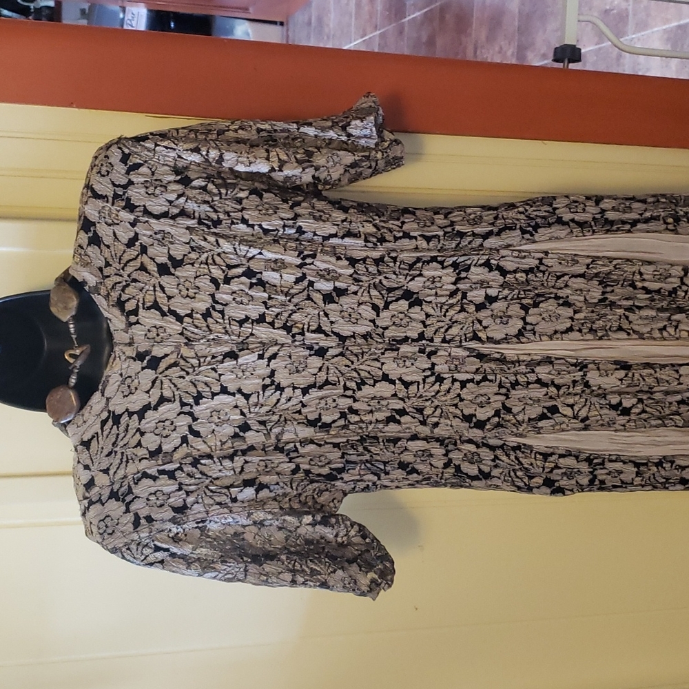 Maxi Dress by Nostalgia. - Picture 6 of 9